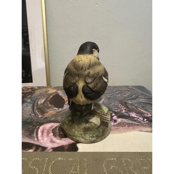 Vintage Andrea Sadek BABY CHICKADEE #6350 Porcelain Pink Flower 3.75" FIGURINE - Picture 3 of 6